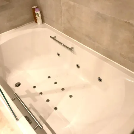 One Bedroom With Sea View Enclosed Garden And Wifi At Apartment