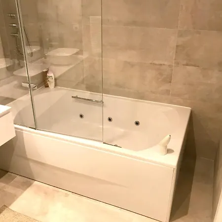 Apartment One Bedroom With Sea View Enclosed Garden And Wifi At