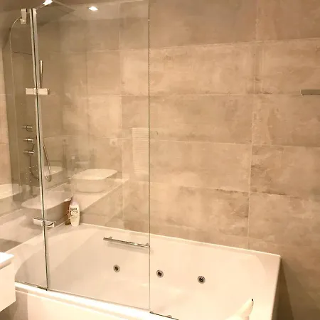 Apartment One Bedroom With Sea View Enclosed Garden And Wifi At