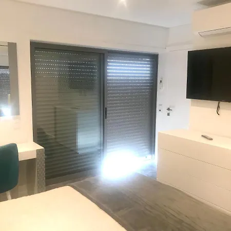 One Bedroom With Sea View Enclosed Garden And Wifi At * Aveiro