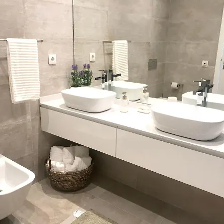 Apartment One Bedroom With Sea View Enclosed Garden And Wifi At