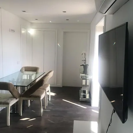 One Bedroom With Sea View Enclosed Garden And Wifi At * Aveiro